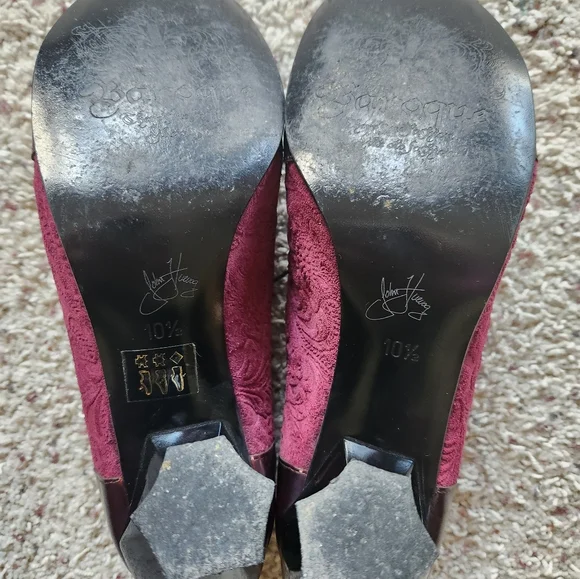 John Fluevog Red Ankle Boots with Vintage-Inspired Design - Picture 3 of 3